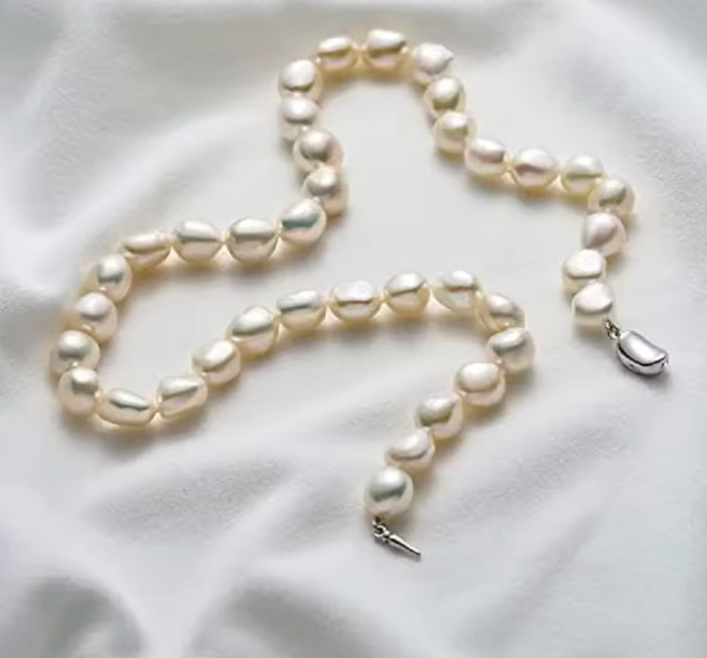 AA Quality Freshwater Cultured Pearl Necklace for Women